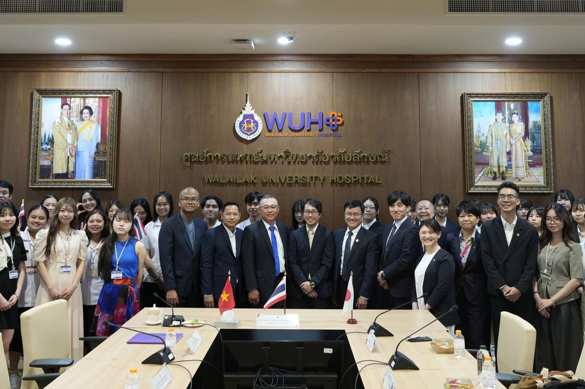 Sinh viên Trường Đại học Y Dược tham gia Chương trình đào tạo Công nghệ Y tế quốc tế lần thứ nhất năm 2026 (IMTCC 2026) tại Thái Lan